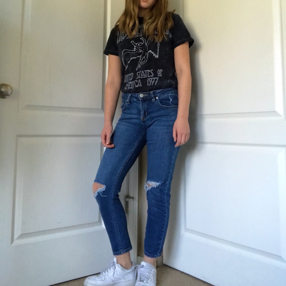 Blue denim ripped jeans